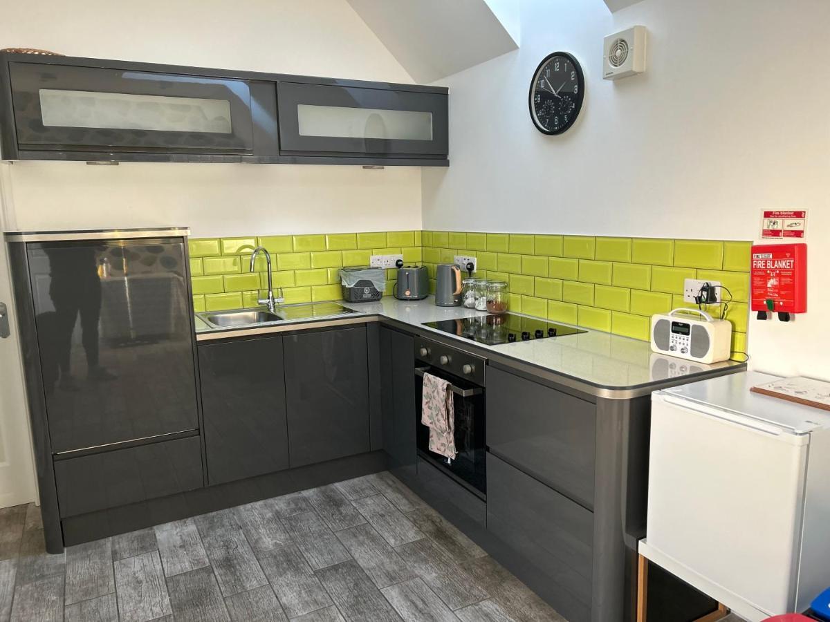 44 Inaclete Road Apartman Stornoway  Kültér fotó